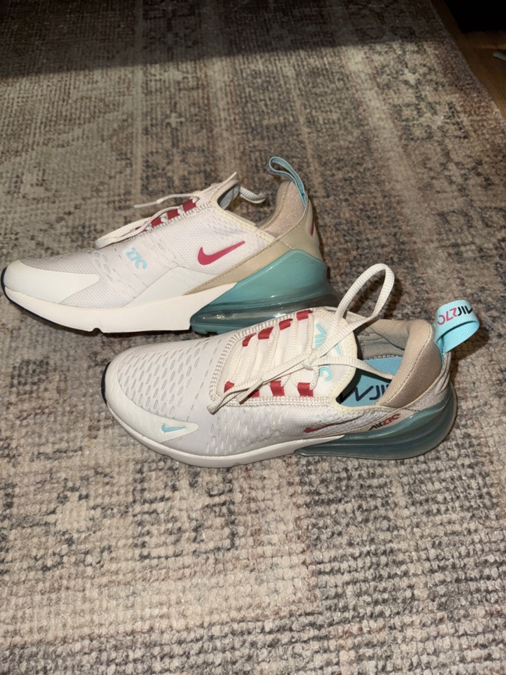 Women’s Nike air 27C